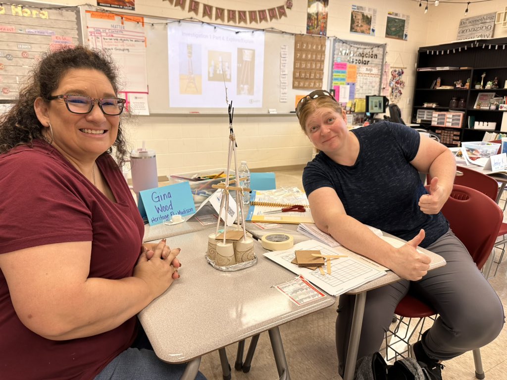 Stovall2Carolyn's tweet photo. So excited to be a part of Region 2 summer training! @QuincyHamilto12 is a great TEACHER TRAINER! These 2nd grade teachers are enjoying learning about solids liquids and gases! Thank you Quincy!
#amsti4me23
@AMSTI_Athens @AMSTI4all https://t.co/jGmalPcL6s