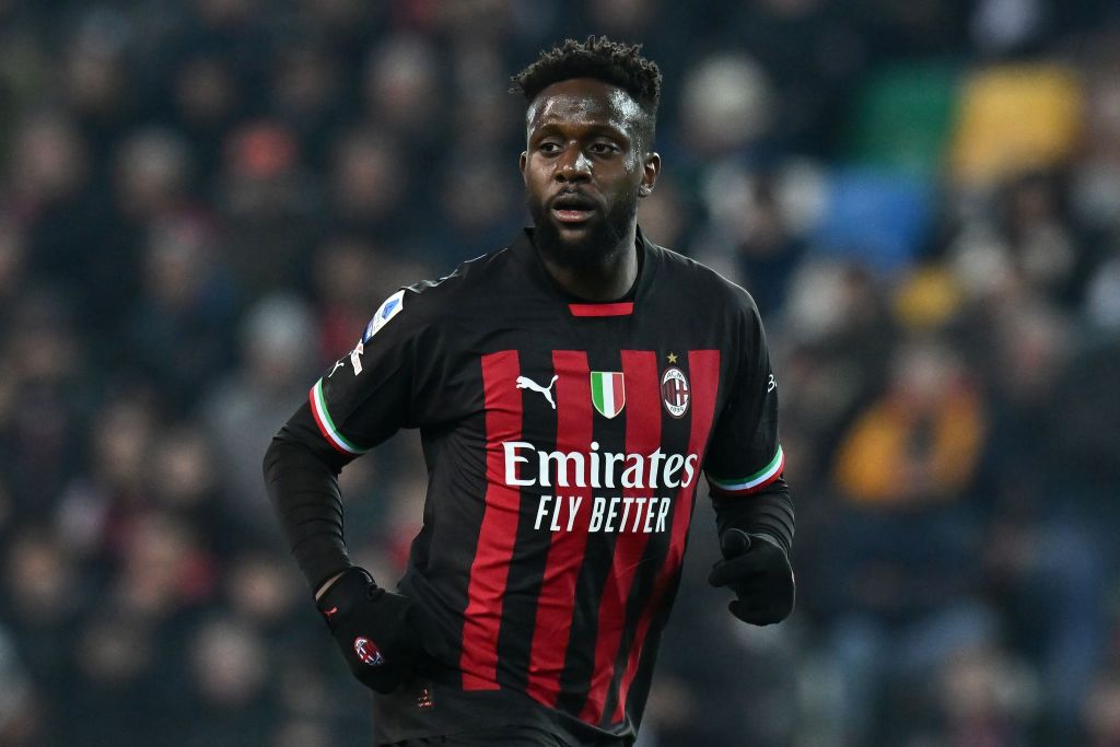 FabrizioRomano's tweet photo. Divock Origi and Ante Rebic, not part of AC Milan squad travelling for pre season tour as they're both currently available on the market. 🔴⚠️

Ballo Touré also remains out of the squad as talks are taking place to sell him asap. https://t.co/EtCaYCGXDx