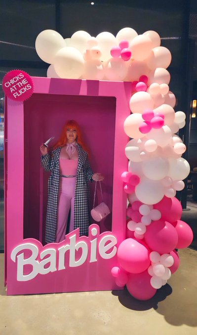 Last Night! 💕🎀👛🦩🎟️ Everyone needs to go watch the @barbiethemovie it&rsquo;s so good! https://t.co/JxBJxuV