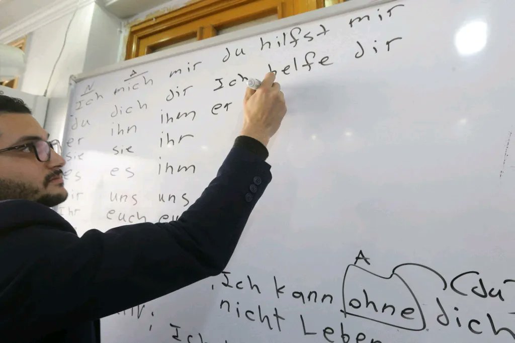 BenZviGroup's tweet photo. How to learn a language faster: 5 easy and proven methods
#LanguageLearning #polyglot #hacks https://t.co/UNhfn50tPe via @Study_INTNL https://t.co/cKPAfsKVe3
