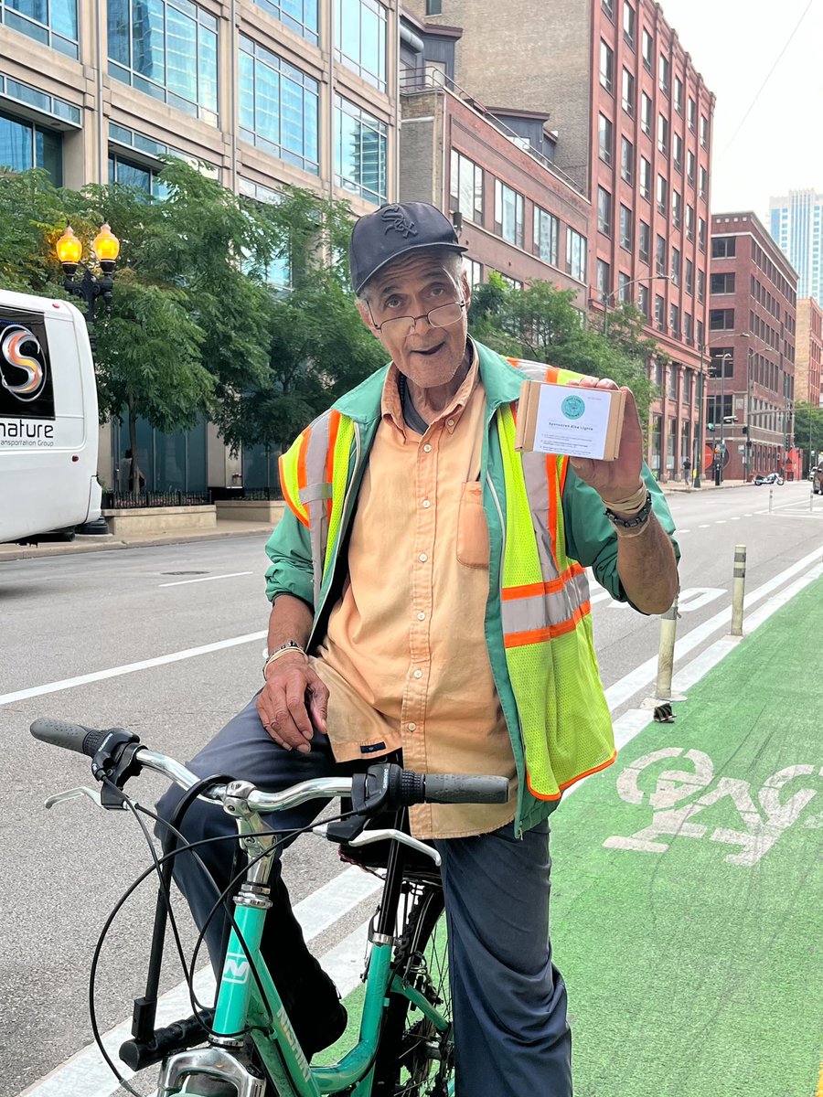 SURPRISE! We have not 1 but 2 bike light giveaways happening now on the <a href="/ClintonBikeLn/">Clinton Bike Lane</a>   Catch us at clinton/Washington or Clinton/Randolph