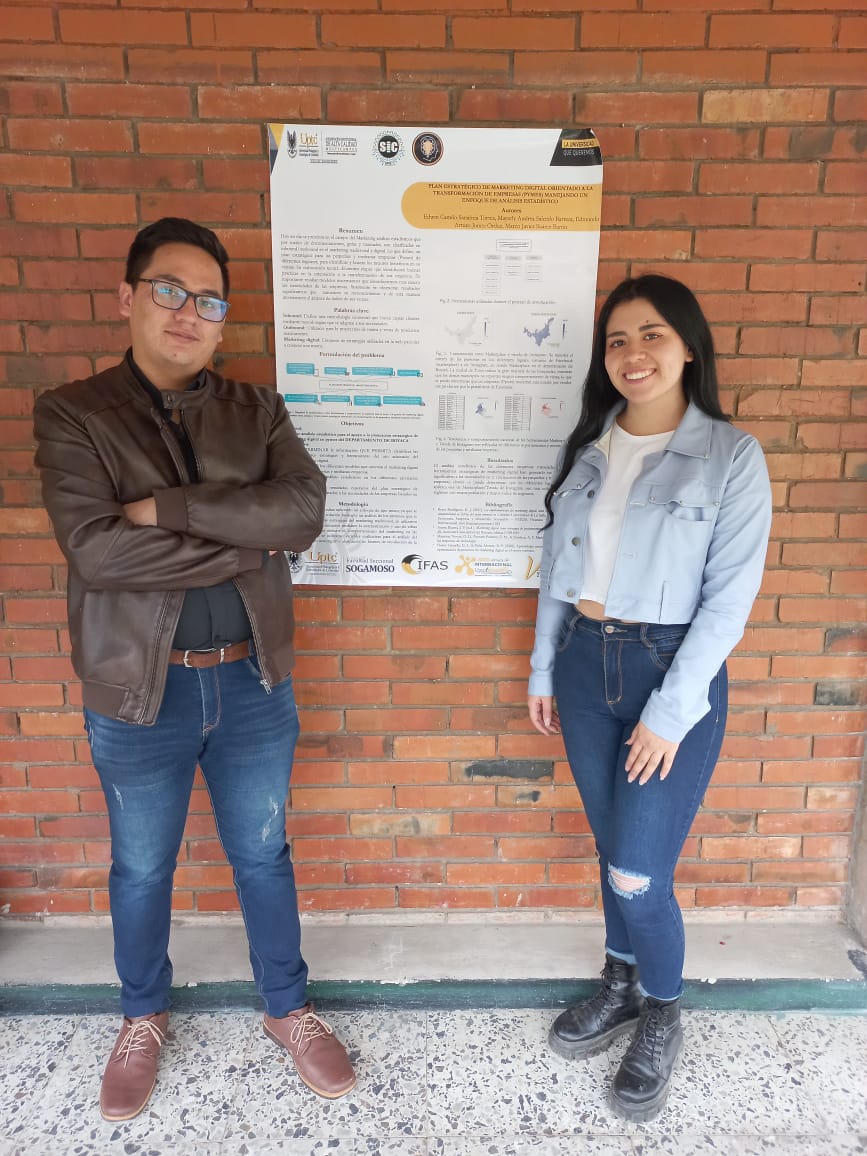SIIIS2013's tweet photo. Los miembros del semillero de investigación SIIIS participando fuertemente para el desarrollo de nuevas tecnologías!
@GrupoGalash @UPTCSecSogamoso @SIIIS2013 #UPTC #GALASH #SIIIS https://t.co/SNu7hjPlXN