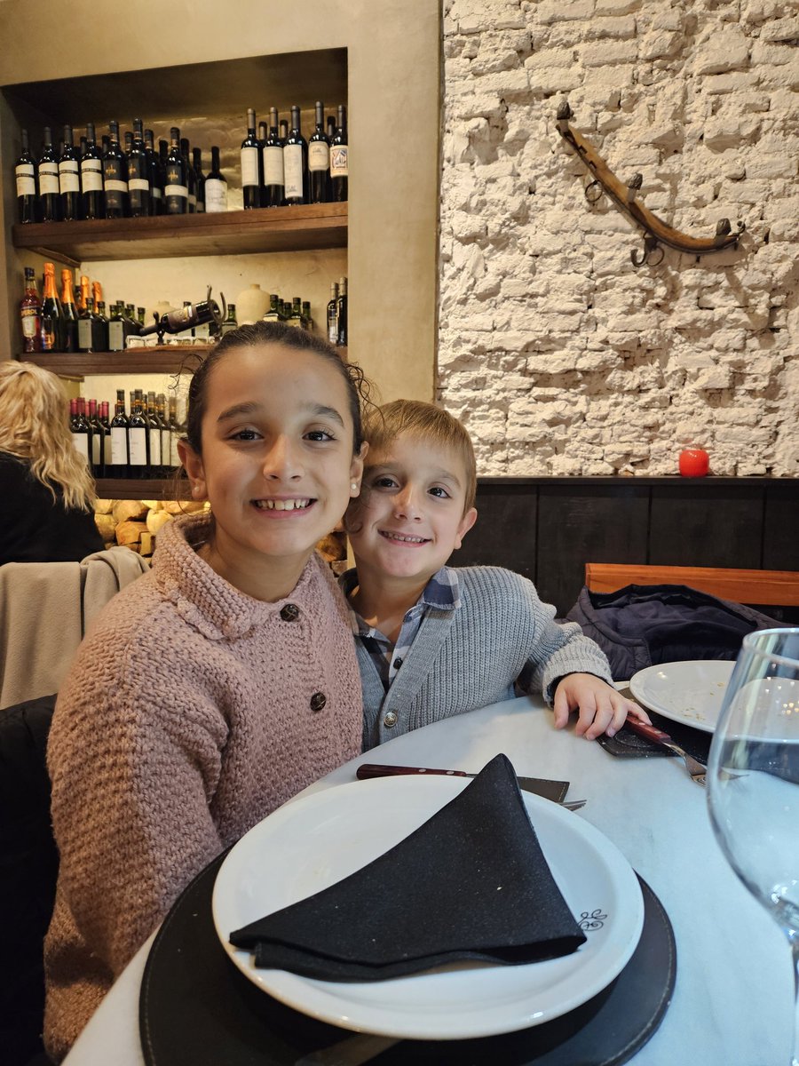 pamppuyade's tweet photo. Visitas de vacaciones de invierno
🤍💛❤️
.
.
#Adolfina #Vicente #Parrilla #LosDiscos https://t.co/rhWdeCz9KQ