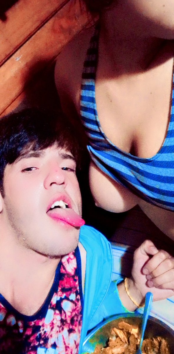 Narvaez916's tweet photo. Alguien para grabar Contenido somos 2 un chico y una chica https://t.co/shnY6GKLns
