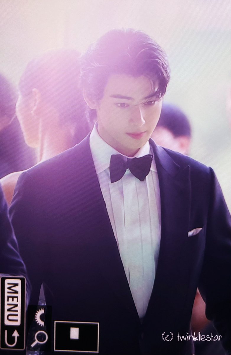 오늘도 열심히 살자 차은우처럼😌