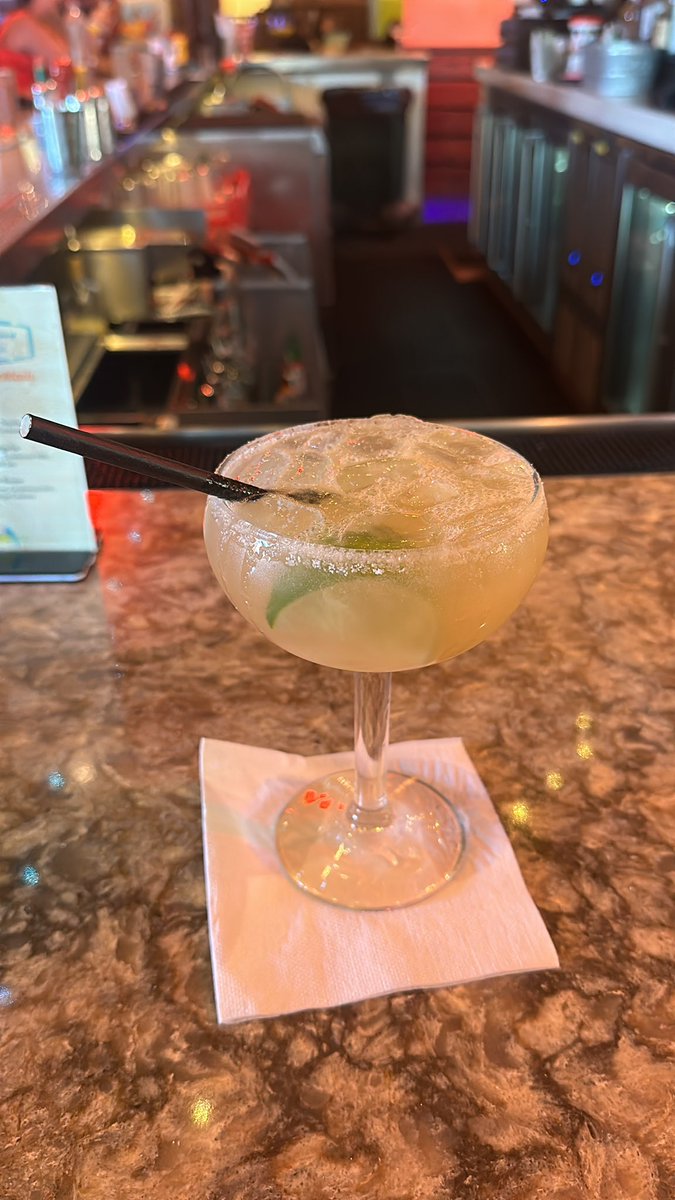 VanillaaWeiss's tweet photo. Out here doing my duty to keep the doors open @PFTCommenter 
#MargaritavilleUniversalStudiosHollywood https://t.co/yd6TqR9VaK