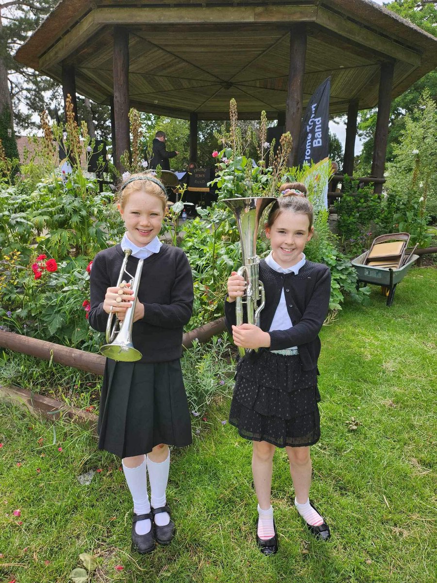 Ivy and Aoife asked their teacher to their first #Frome town #band performance for  <a href="/Frome_Festival/">Frome Festival</a> #proudteacher <a href="/FromeNubNews/">FromeNubNews</a>