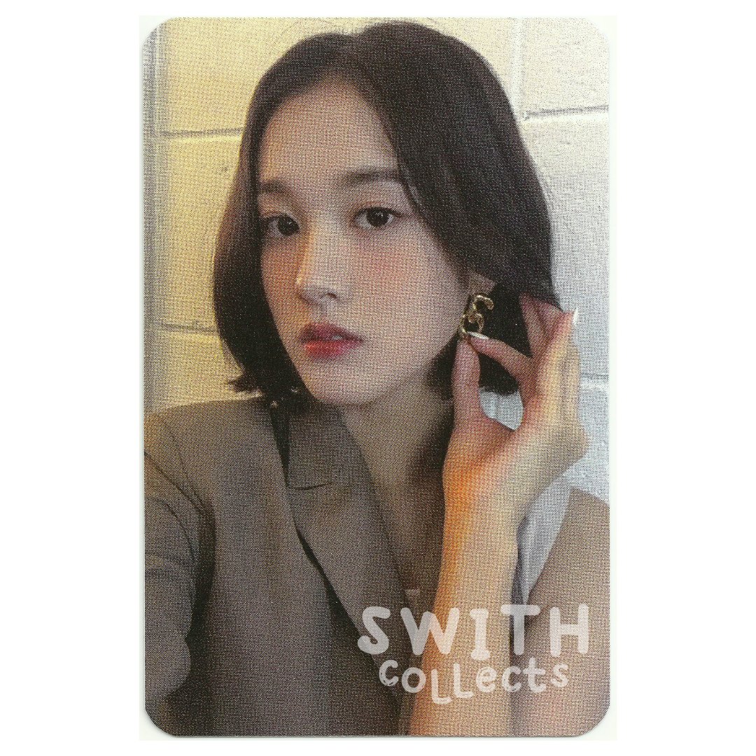 SWITHCollects's tweet photo. STAYC 08 - J STAR TO A YOUNG CULTURE MyMusicTaste POB  

Era: So bad/STAR TO A YOUNG CULTURE 
Retailer: MyMusicTaste (MMT) 
Round: 1 of 1 
Card Type: Pre-order Benefit

#staycpcscans #swithcollects #staycphotocard #STAYC #J #재이 #kpopscans #staycscans https://t.co/1pvCvd0FdA