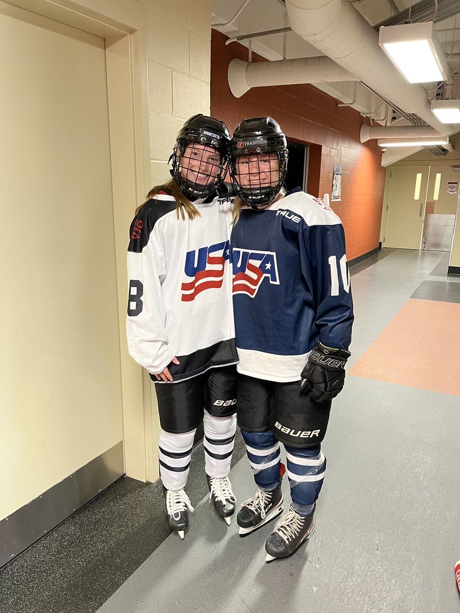 Congrats to Josie Skoogman and Chloe Boreen for being selected for the Biosteel Girls Under-18 Select camp! Best of luck to them!