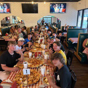 Celebrating our quarterfinal wins in style⚠️🚌