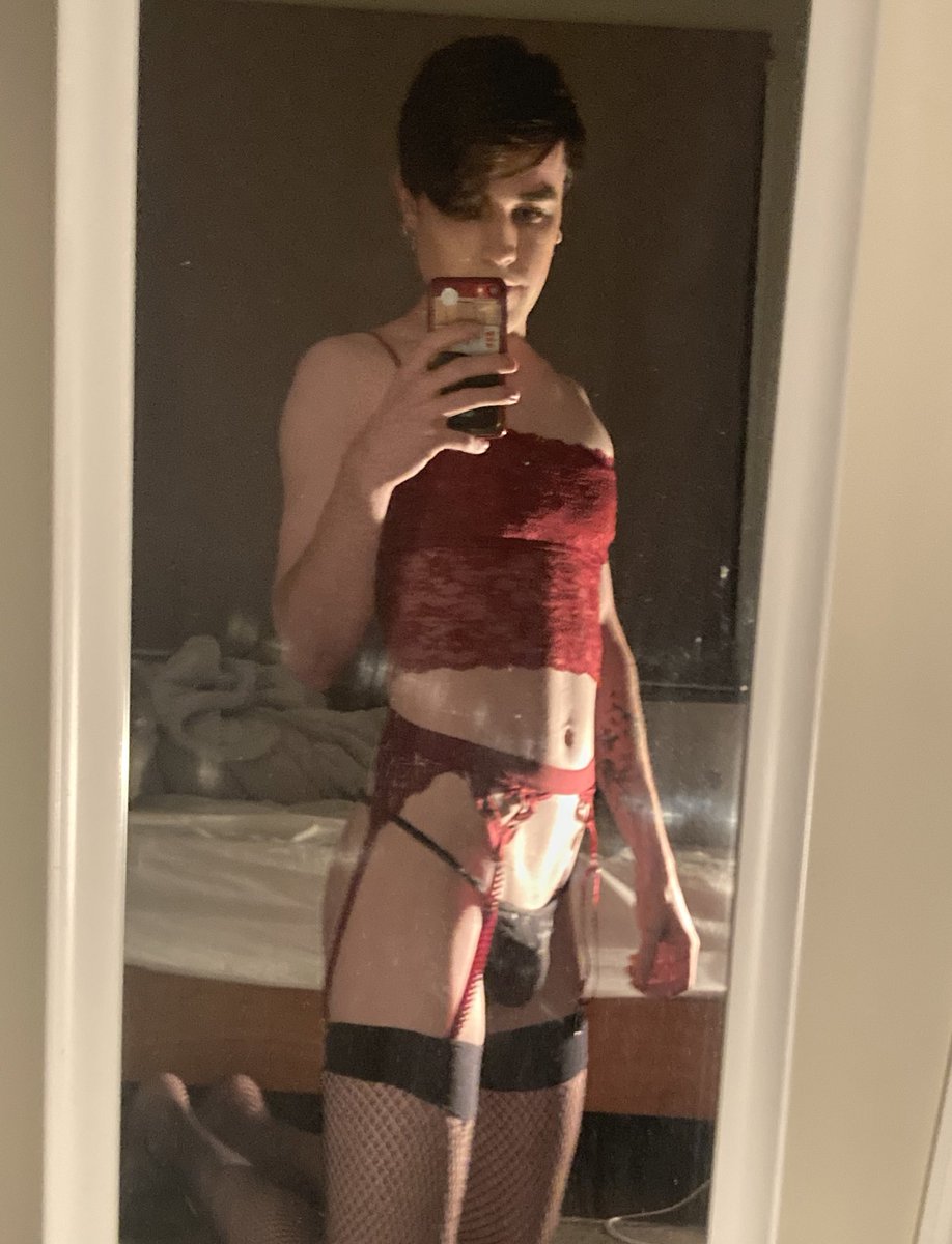 FiveFootFemboyx's tweet photo. @boysyrup2 Like this ig https://t.co/Oeg4w37nN2