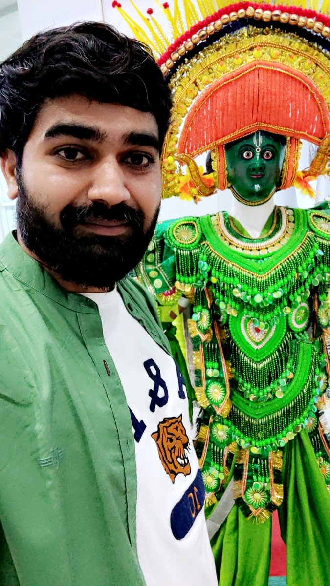 NikulAvaiya's tweet photo. @MJ_007Club Hello,
Ranchi me recently airport lounge access facilities start ho gaya hai.
Credit card 💳 high category &amp; unknown bank vale card demand me hai. Jo Regularly ham sab log use nahi karte...
Thanks
@nikul_avaiya https://t.co/C60r2iX63r
