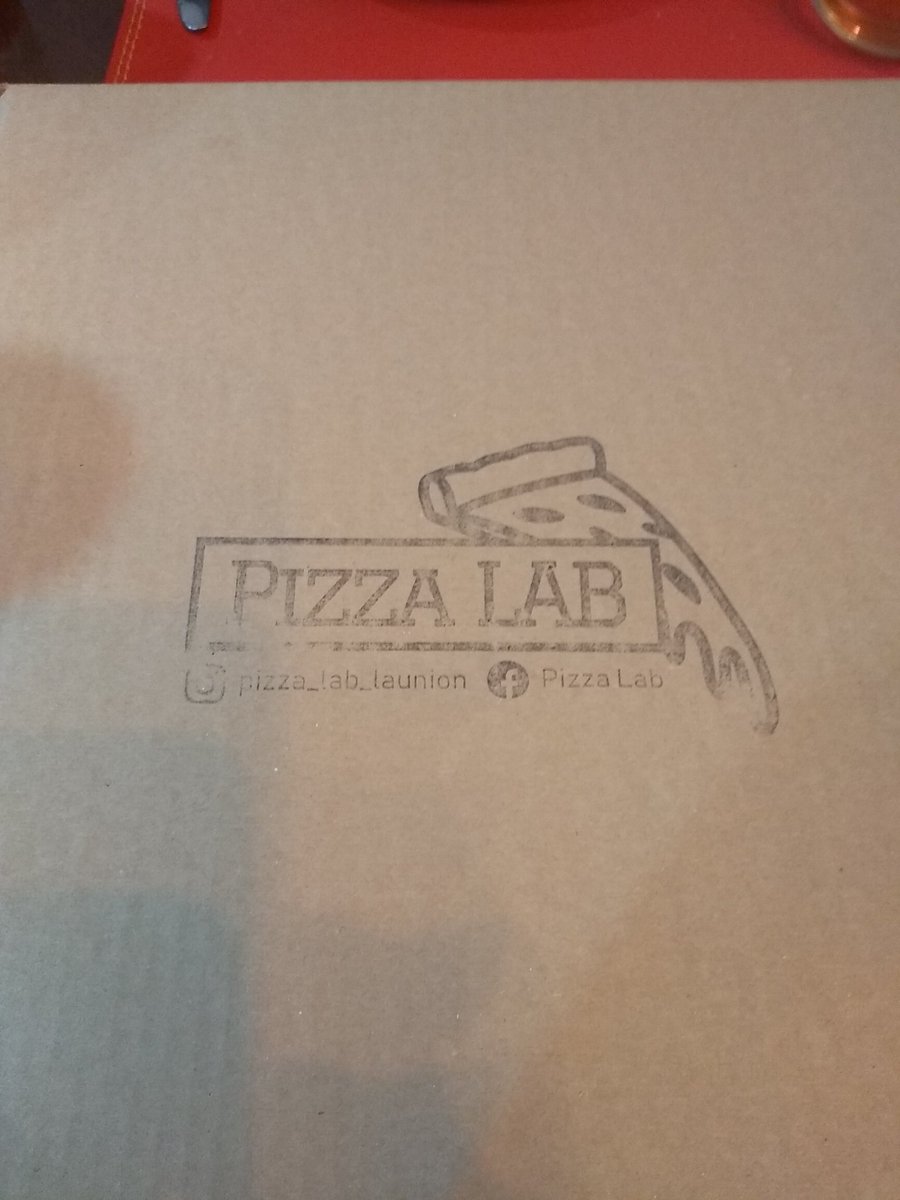 EmersonJanitoSB's tweet photo. Sí vienes a Dagllipulli #LaUnionCL, y quieres probar una buena pizza, aquí está el dato: #PizzaLab
🤎🍕 con masa madre! https://t.co/D0QWMwI3V4