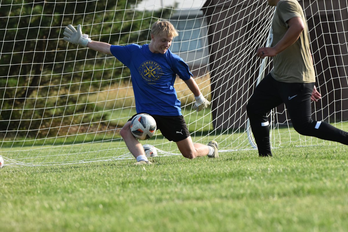 LajfarrellLisa's tweet photo. Back from a concussion and having one last training session before high school tryouts! https://t.co/JffLbkZdFu