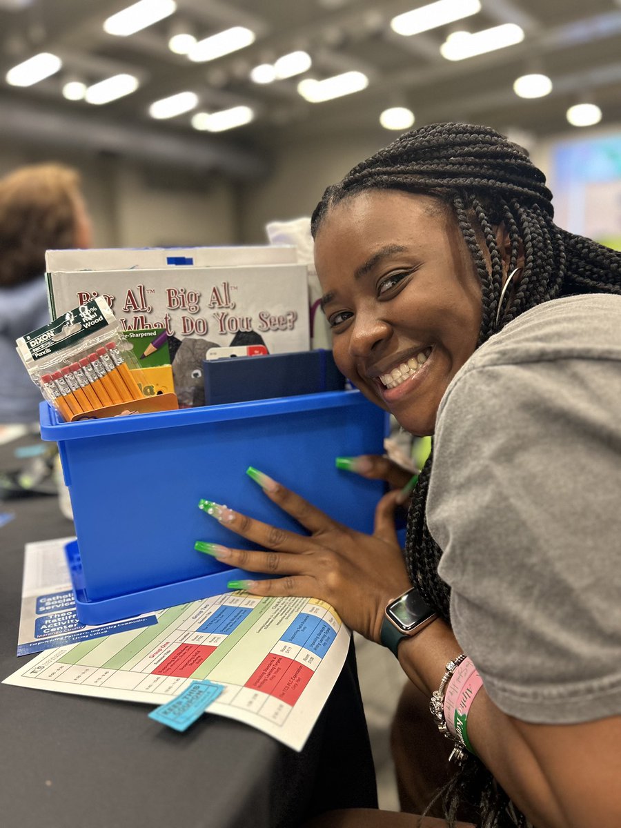 misscyo's tweet image. Embracing the excitement of new beginnings!🚀 Fresh faces, new places, and endless educational possibilities. #TCSNTO is in full swing - stay tuned for some behind-the-scenes snapshots of our teaching stars.🌟 Classroom magic, here we come! 📚✨ @TCSBoardofEd @emsstampede