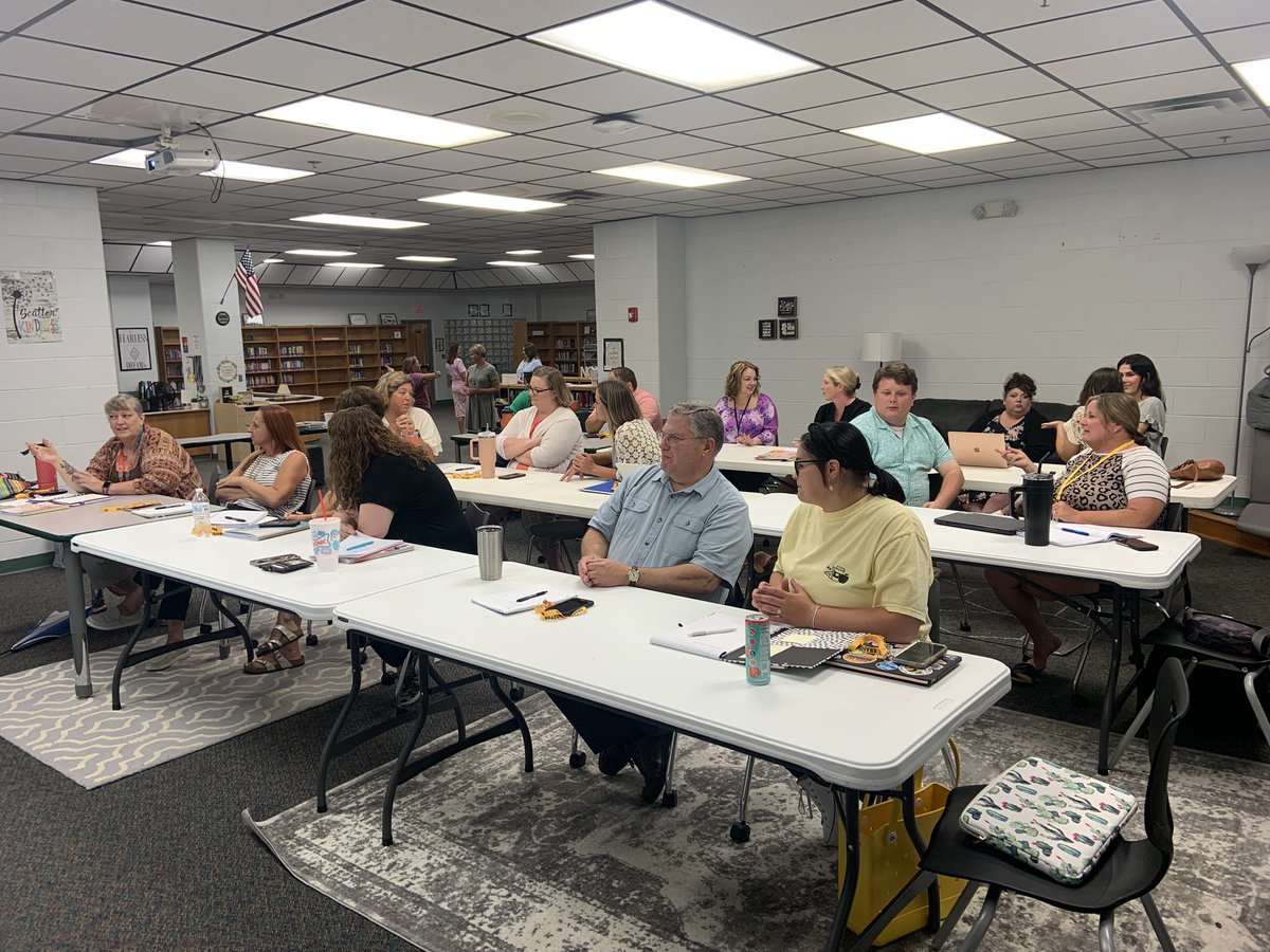 Great day welcoming our new teachers to Shafer Middle School! #ShaferStrong #weachievevictoryeveryday