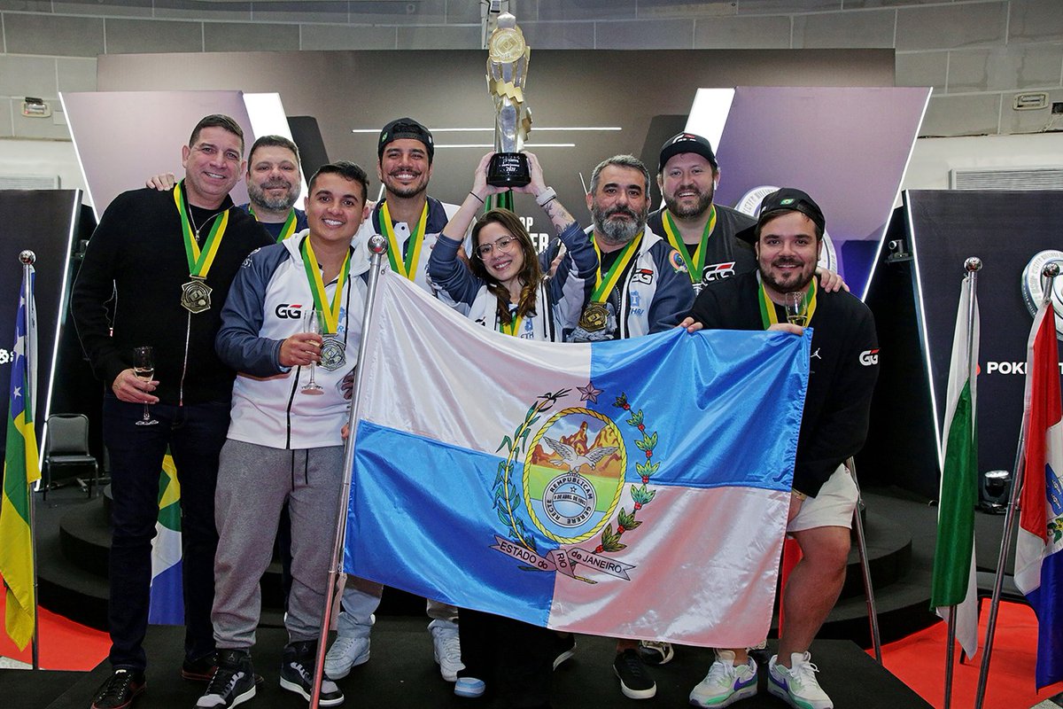 SuperPoker's tweet photo. FESTA CARIOCA! Dez anos depois, Rio de Janeiro é bicampeão do #CBPE: "Sensacional" https://t.co/NTDWMyHphn @BSOPoficial #WinterMillions @PokerStarsBR #Poker #PokerLive https://t.co/V9488cIK5l