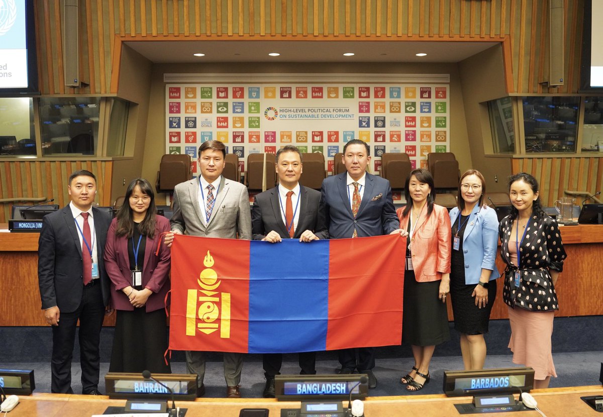 medgovMN's tweet photo. АНУ-ын Нью-Йорк хотноо Тогтвортой хөгжлийн асуудлаарх  Улс төрийн өндөр түвшний чуулга уулзалт амжилттай болж өндөрлөлөө. Уг чуулга уулзалтын үеэр Монгол Улс “Тогтвортой хөгжлийн зорилго”-ын хэрэгжилт болох Үндэсний сайн дурын илтгэлээ хоёр дахь удаагаа НҮБ-д танилцууллаа. https://t.co/fYuAM71OIL