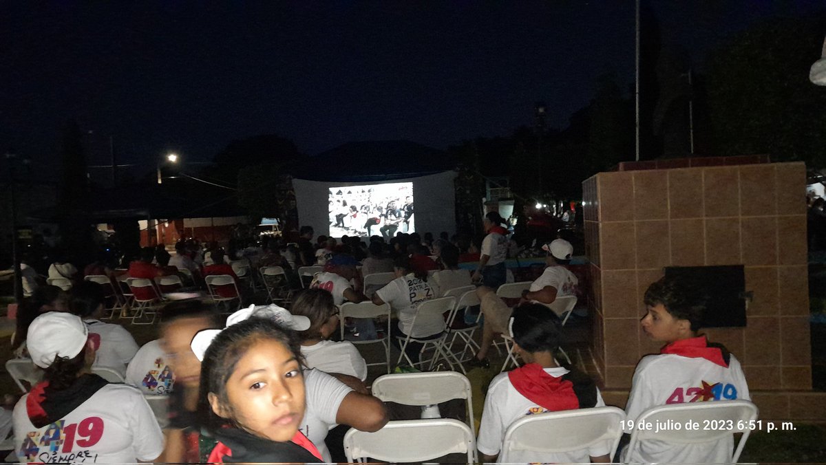 IsabelF64484669's tweet photo. #4419VivaLaRevolucion Escuchando el mensaje de nuestro comandante Daniel y la compañera Rosario  en celebración al #4419SiempreVictorioso siempre será 19 de Julio. Viva mi linda Nicaragua, Viva la paz #4419SiempreMasAlla #LeonRevolucion https://t.co/Q9XoMUZqmF
