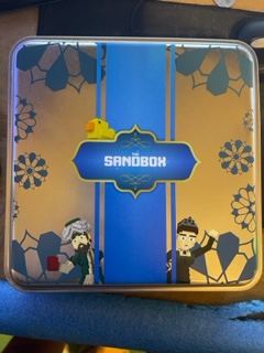KandidlyKristen's tweet photo. Baklava has arrived ๐คฉ
The #PlayToEarn opportunities are amazing here but now we can also #PlayToEat in @TheSandboxGame ๐
IRL rewards from @sandboxturkey (also the @MadballsX giveaway my husband won from #TheSandbox that he had to show off lol)
@borgetsebastien #SandFam $SAND https://t.co/2NLSnc0soo