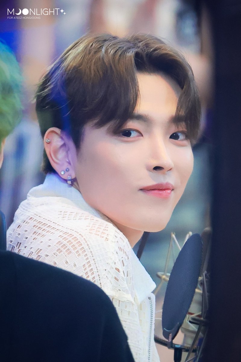 moonlight_h98j's tweet photo. 230717 아돌라 
#홍중 #HONGJOONG https://t.co/7TnAgsiL7C