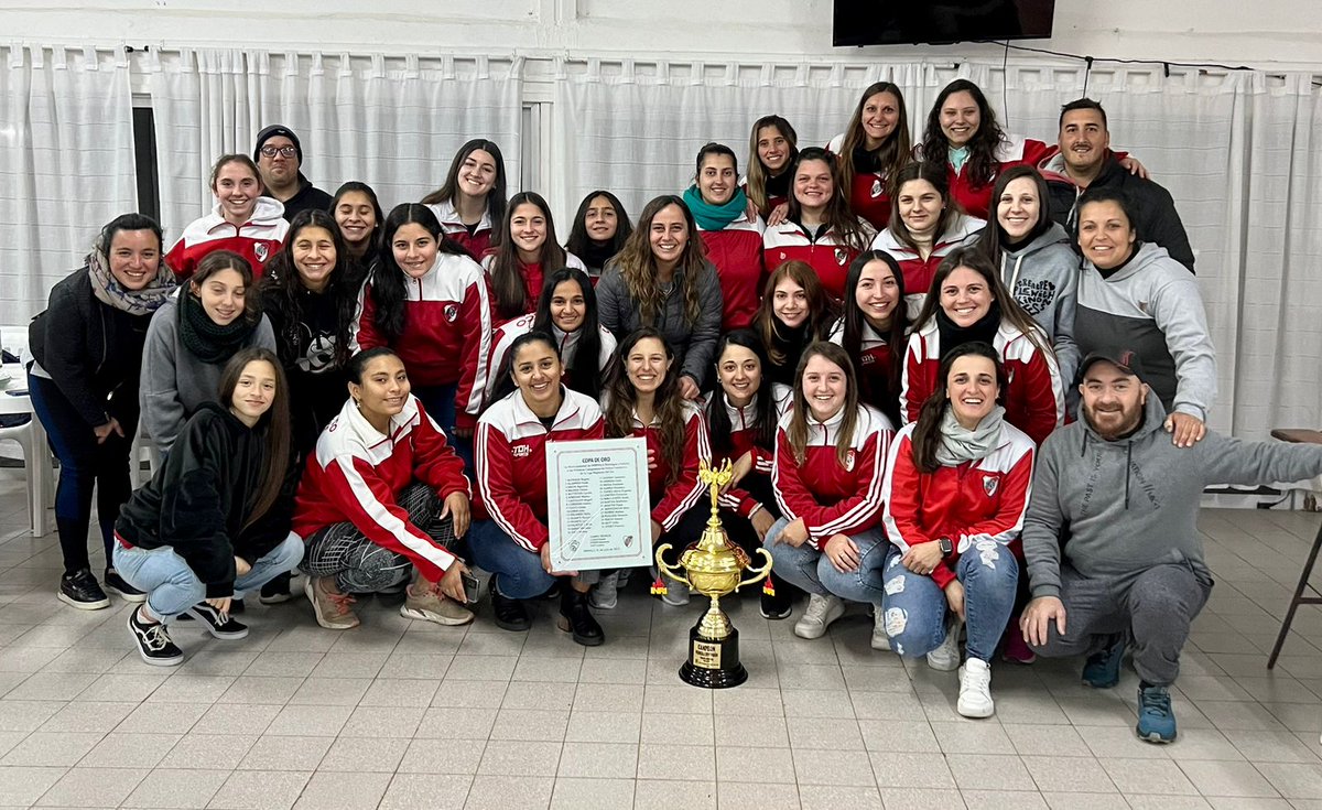 EstefiMartini's tweet photo. Campeonas haciendo historia 😍🙌🏼 https://t.co/nlNh4lAgmQ