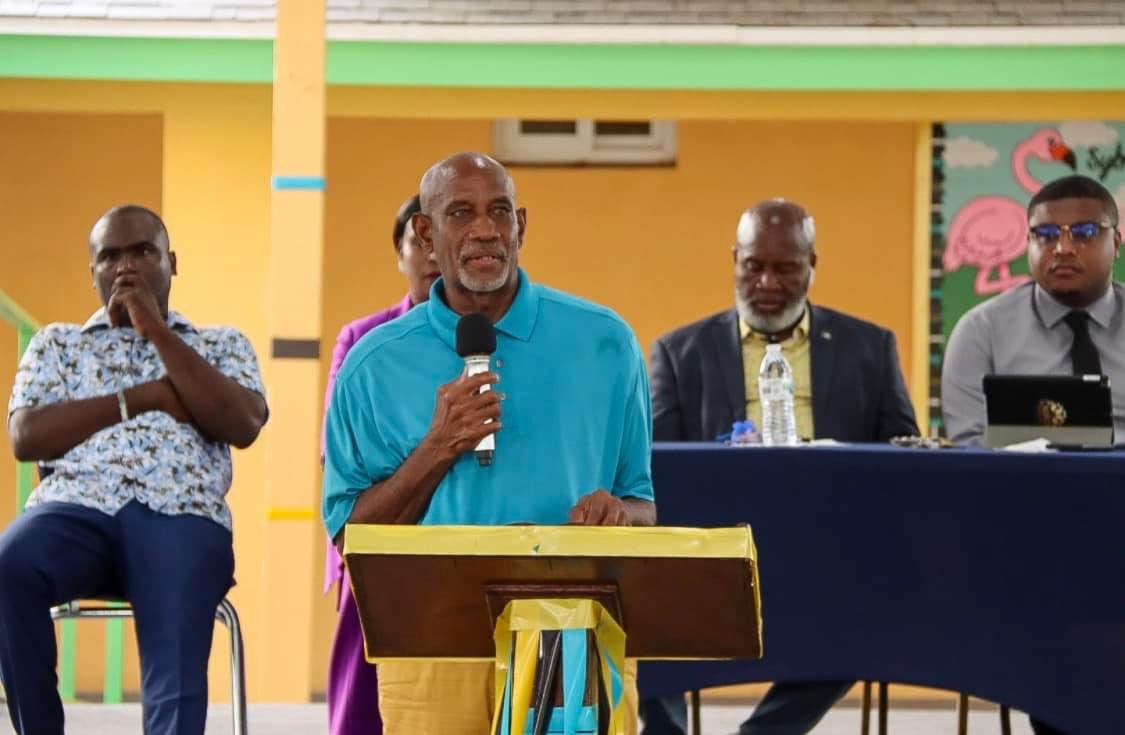 PiaGloverRolle's tweet photo. Another successful and informative PLP Golden Gates Branch Meeting was held last night.

The theme of the meeting was “Youth Empowerment” and the Branch invited two guest speakers that are certainly authorities on the subject. https://t.co/3agdG07mhg