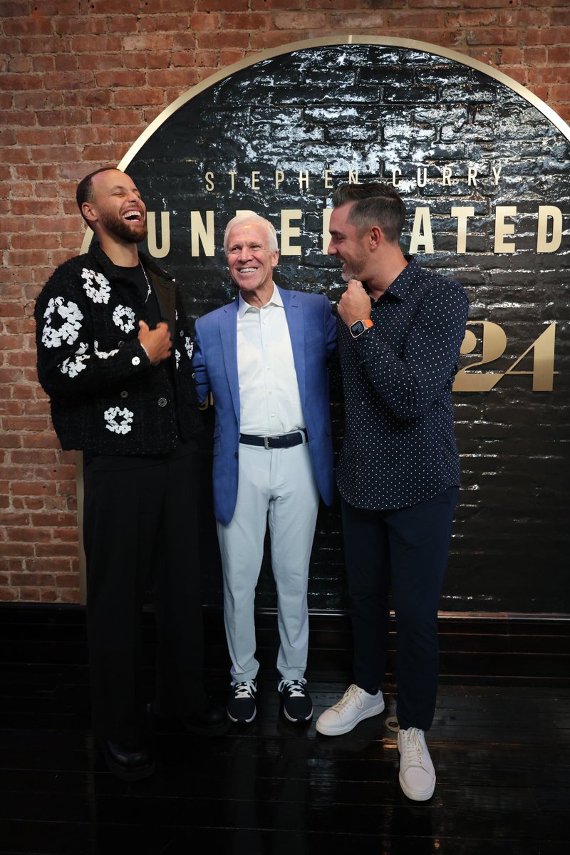 #UnderratedFilm week is officially here!! Thanks <a href="/AppleFilms/">Apple Original Films</a> for kicking things off right with an incredible dinner with the amazing folks who made this all possible 🙌🏽 <a href="/petenicks/">Pete Nicks</a> @a24 <a href="/proximitymedia/">PROXIMITY MEDIA</a> JULY 21st!!