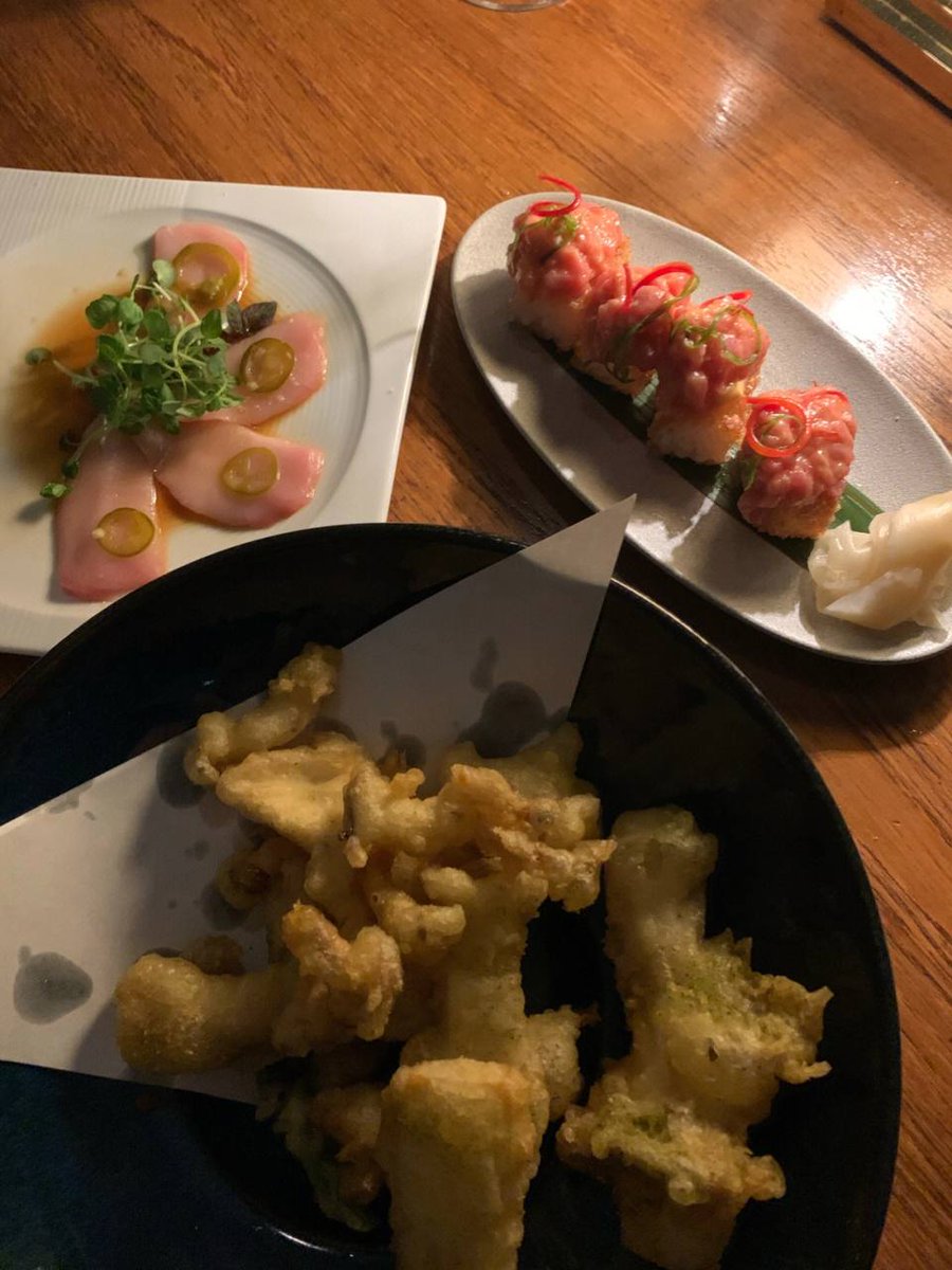 trybendsky's tweet image. Light dinner😋