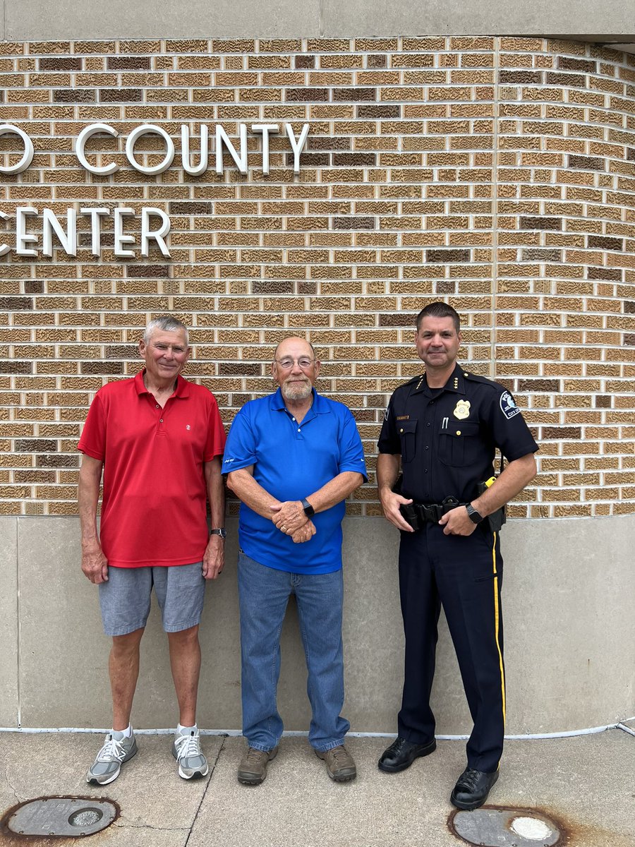 ColonelWaughNSP's tweet photo. Proud to stand with the @KearneyPolice Chiefs who laid the groundwork before me, left to right: Chief Steve Lamken 1987-1996, Chief Dan Lynch 1996 - 2018, Chief Waugh 2019-present. The next photo, with our partner, @BuffaloCountySO Sheriff Neil Miller, he’s served with all three! https://t.co/ysz114QBtx