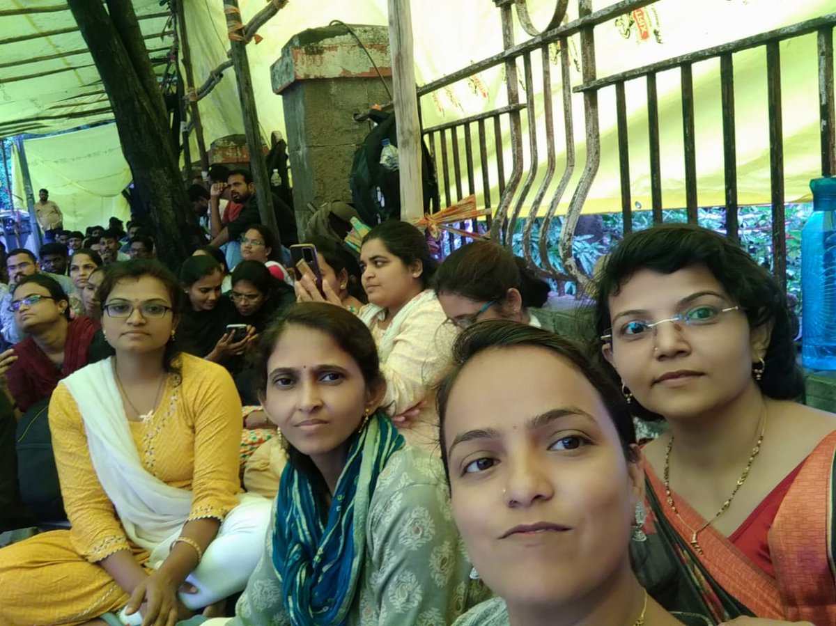 NavnathGSakhar4's tweet photo. #आता लढाई #आर-पार.
आता लढाई #रस्त्यावर.
#पोर्टलनोंदणी शिवाय माघार नाहीच.
#Mission2ndTAIT
#पोर्टलनोंदणी
#शिक्षकभरती2023
#कालमर्यादीतवेळापत्रक
#SMPIL
@SVW790
@surmayu
@RanjitSDeol
@dvkesarkar
@CMOMaharashtra
@Dev_Fadnavis
@VarshaEGaikwad
@RRPSpeaks
@zee24taasnews
@abpmajhatv https://t.co/AgITXysCNA