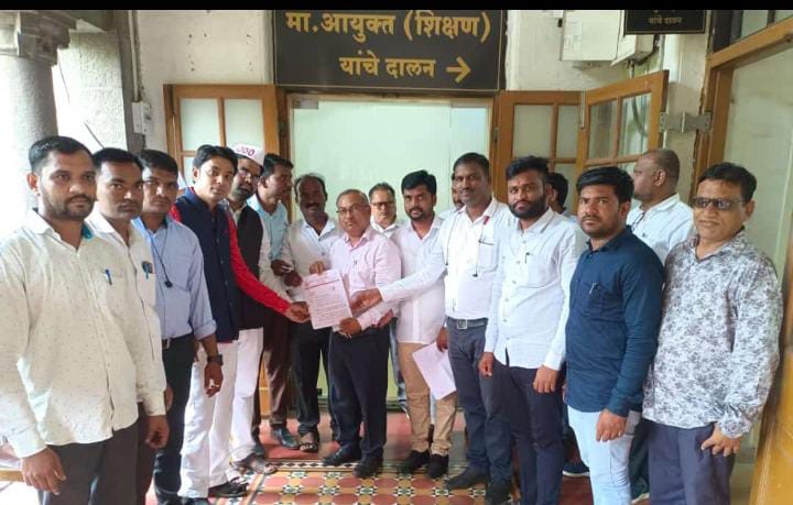 NavnathGSakhar4's tweet photo. #आता लढाई #आर-पार.
आता लढाई #रस्त्यावर.
#पोर्टलनोंदणी शिवाय माघार नाहीच.
#Mission2ndTAIT
#पोर्टलनोंदणी
#शिक्षकभरती2023
#कालमर्यादीतवेळापत्रक
#SMPIL
@SVW790
@surmayu
@RanjitSDeol
@dvkesarkar
@CMOMaharashtra
@Dev_Fadnavis
@VarshaEGaikwad
@RRPSpeaks
@zee24taasnews
@abpmajhatv https://t.co/AgITXysCNA