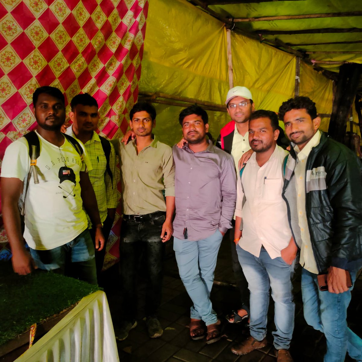 NavnathGSakhar4's tweet photo. #आता लढाई #आर-पार.
आता लढाई #रस्त्यावर.
#पोर्टलनोंदणी शिवाय माघार नाहीच.
#Mission2ndTAIT
#पोर्टलनोंदणी
#शिक्षकभरती2023
#कालमर्यादीतवेळापत्रक
#SMPIL
@SVW790
@surmayu
@RanjitSDeol
@dvkesarkar
@CMOMaharashtra
@Dev_Fadnavis
@VarshaEGaikwad
@RRPSpeaks
@zee24taasnews
@abpmajhatv https://t.co/AgITXysCNA