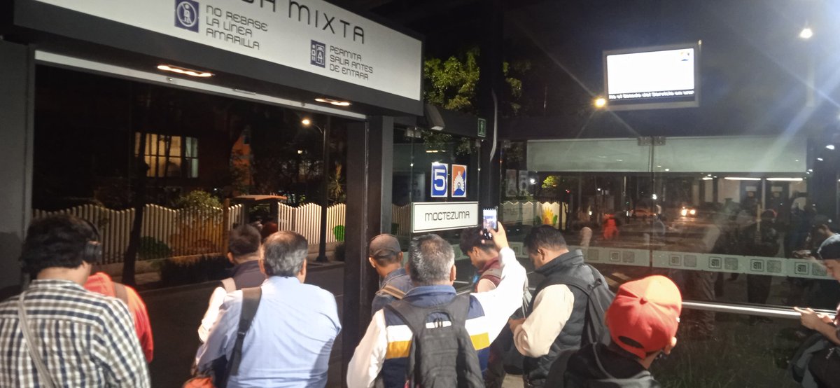 Silver91033012's tweet photo. 25 min y no pasa metrobus en Moctezuma dirección Xochimilco @MetrobusCDMX #metrobuscdmx https://t.co/Fv3pspJgVu