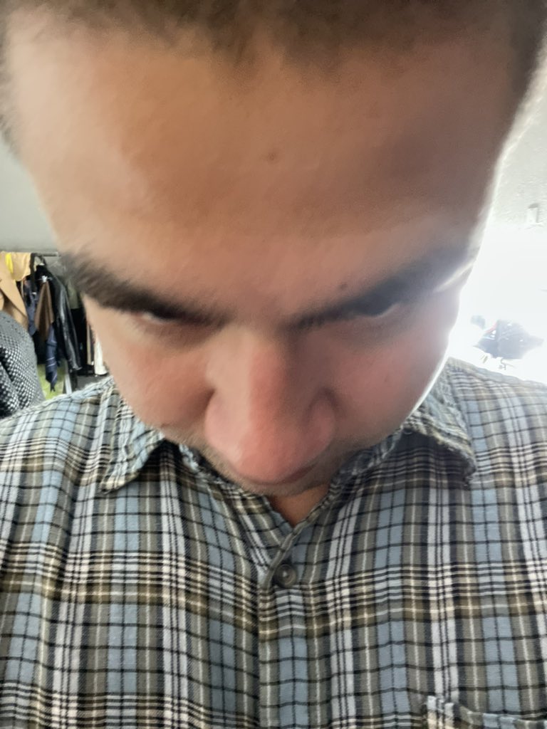 staring at my phone at 3am to find out what the setlist is gonna be like