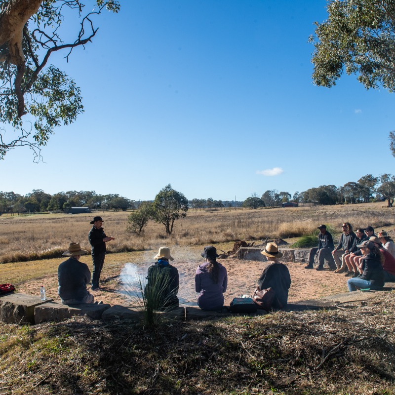 unisqaus's tweet photo. OnCountry Cultural Engagement Day 🖤💛❤️

Our @UniSQ_SoAES students recently got to experience first hand how indigenous knowledge can be incorporated into resource management. 

All part of the new Indigenous Environmental Perspectives and Knowledge course!