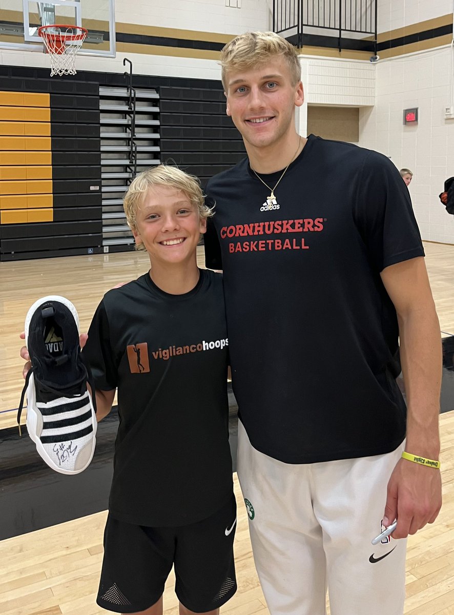 Thank you <a href="/SammyG_22/">Sam Griesel</a> and <a href="/VigliancoHoops/">Thomas Viglianco</a> for a great evening at GINW. We enjoyed watching you in Lincoln and look forward to following you in your professional career.