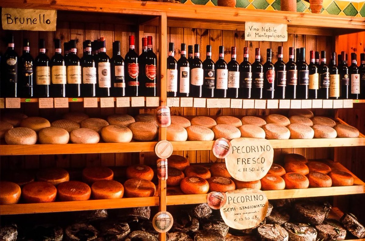 sim_xploration's tweet photo. Italy is famous for its amazing wines!๐ท
#italy #interestingfacts #exploringitaly #exploringTheWorld #sim_xploration https://t.co/cb8LeoBWW8