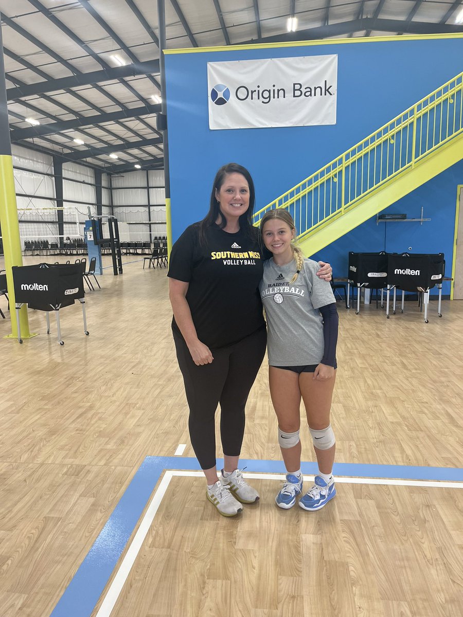 EveySutton2026's tweet photo. so thankful!! had so much fun and learned so much!! @SouthernMissVB https://t.co/K6wiEy77NG