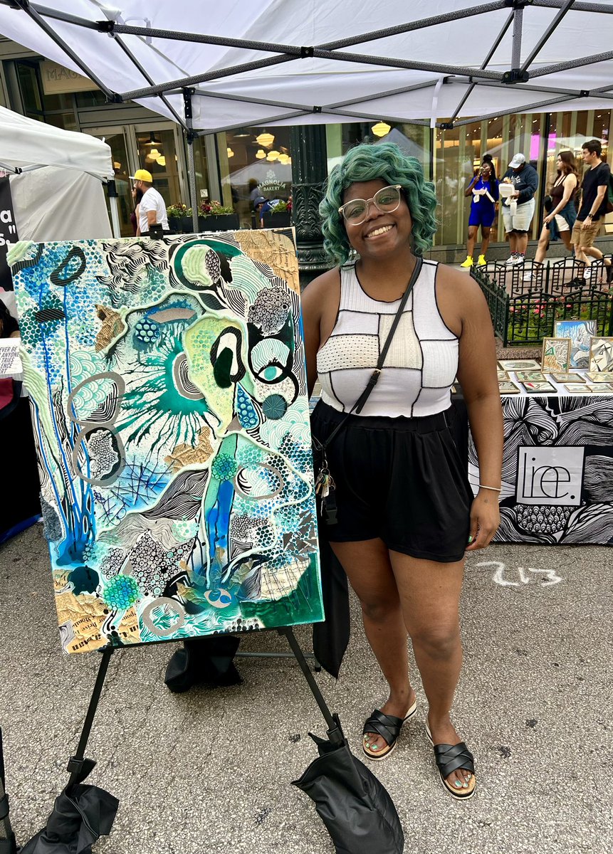 lineartwork's tweet photo. Was at #sundaysonstate in downtown #chicago this past weekend. Met lots of people, sold work, and had lots of fun!

#art #artsale https://t.co/DmsQbh74GT