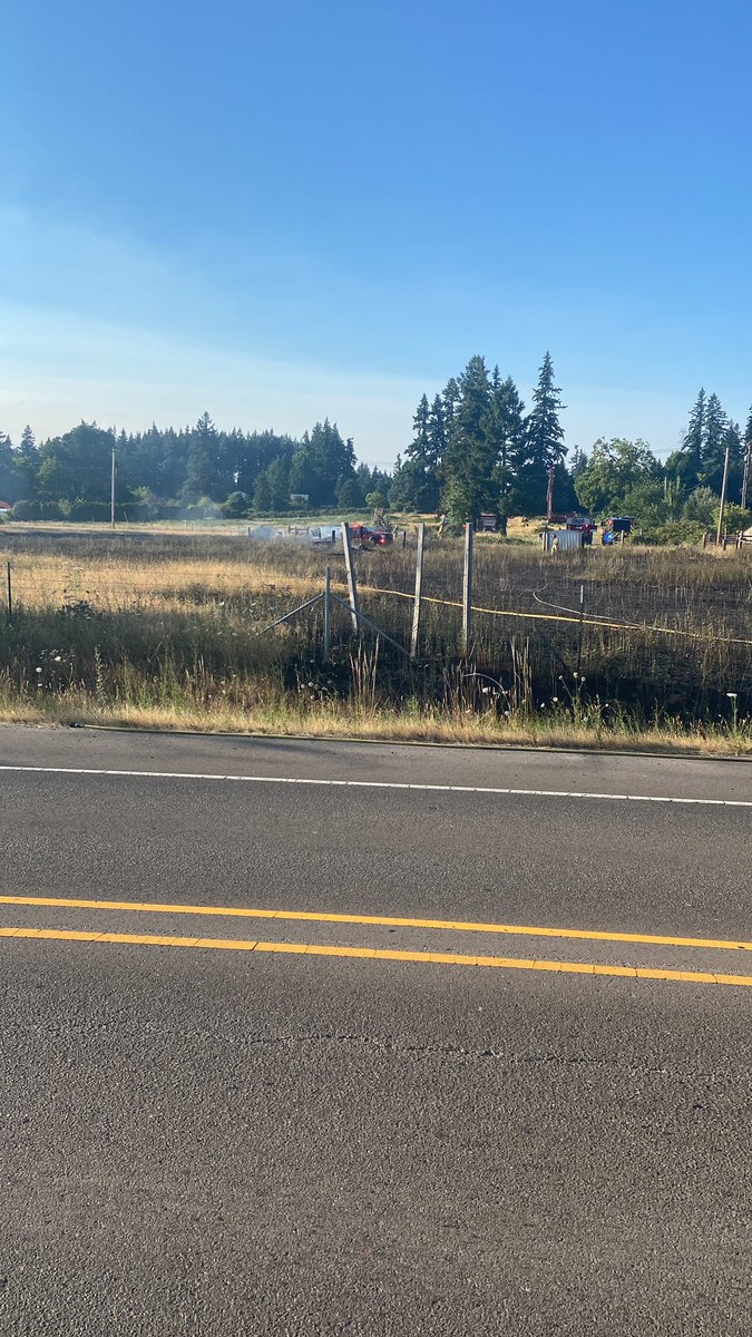 stevens20745's tweet photo. Vegetation fire at SW Grahams Ferry Td. and SW Basalt Creek Pkway. https://t.co/AyINXFTjHy