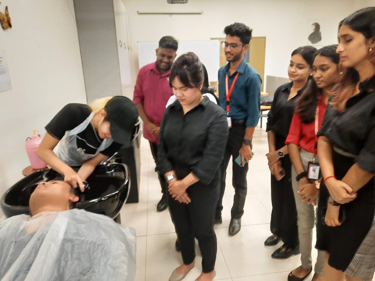 MSUmalaysiaSHCA's tweet image. Our Bach. in Airline Services Management #BASM students were treated by talented Hair Dressing student for their Personal Grooming class. From sleek and professional our future aviation leaders got a firsthand look at the art of hair styling.
#msumalaysia
#msumalaysiashca
