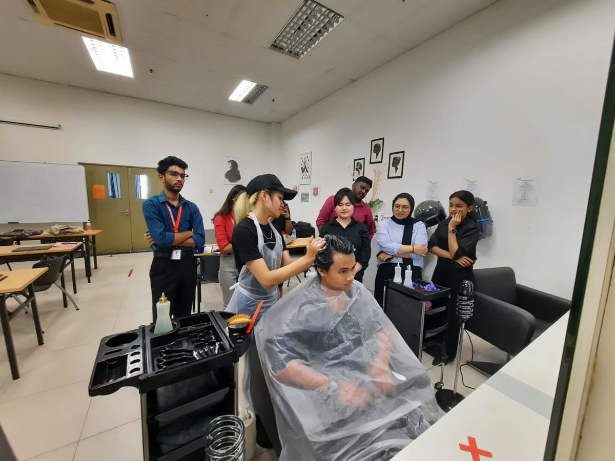 MSUmalaysiaSHCA's tweet image. Our Bach. in Airline Services Management #BASM students were treated by talented Hair Dressing student for their Personal Grooming class. From sleek and professional our future aviation leaders got a firsthand look at the art of hair styling.
#msumalaysia
#msumalaysiashca