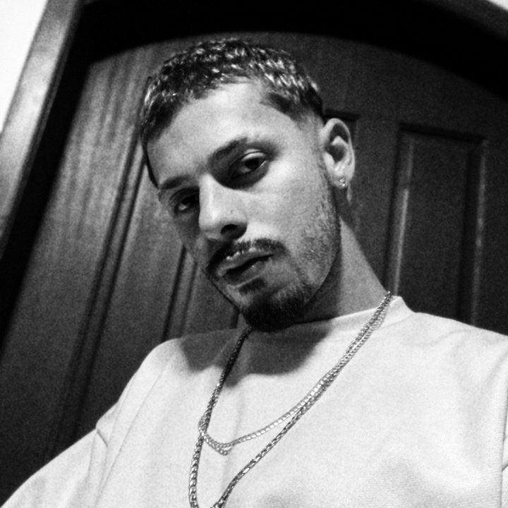 _browFf's tweet image. Atualizando fotinha bonita p vcs