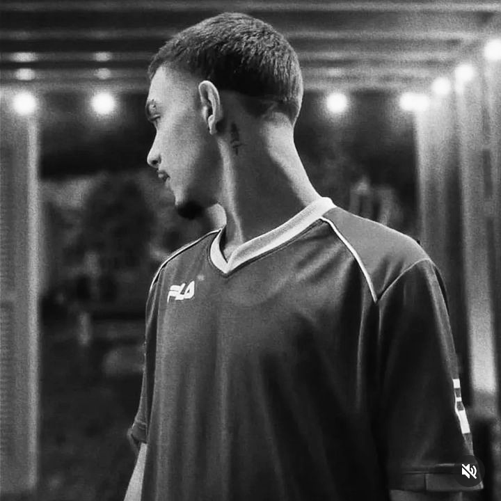 _browFf's tweet image. Atualizando fotinha bonita p vcs