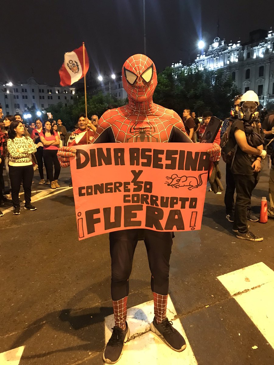 Alberto27910994's tweet photo. Spiderman con la causa de millones de peruanos dentro y fuera del país! Dina Renuncia para Reconstruir el Peru!  @rmapalacios @laencerronaperu @jtownsenddc @AdrianzenEduard @TatianaAstengoB @CNNEE https://t.co/74P9x2tnzp