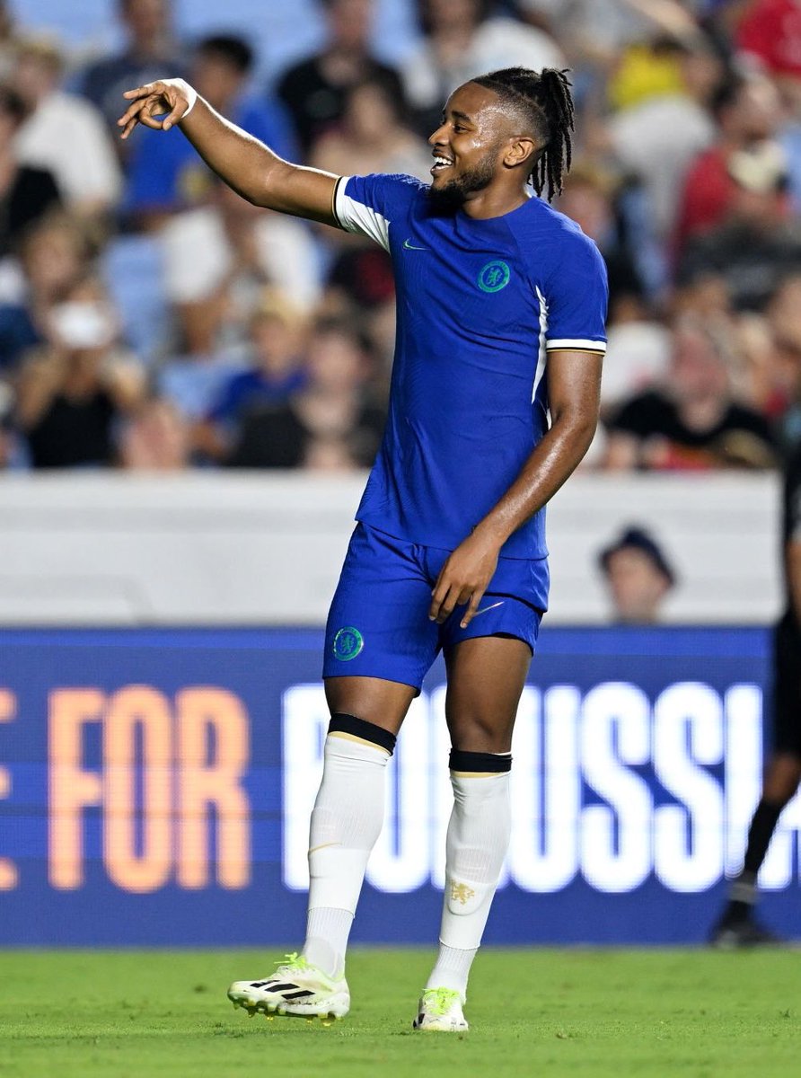 LDNFootbalI's tweet photo. The first of many goals in a Chelsea shirt… 💫 https://t.co/AGE3tDj9RQ