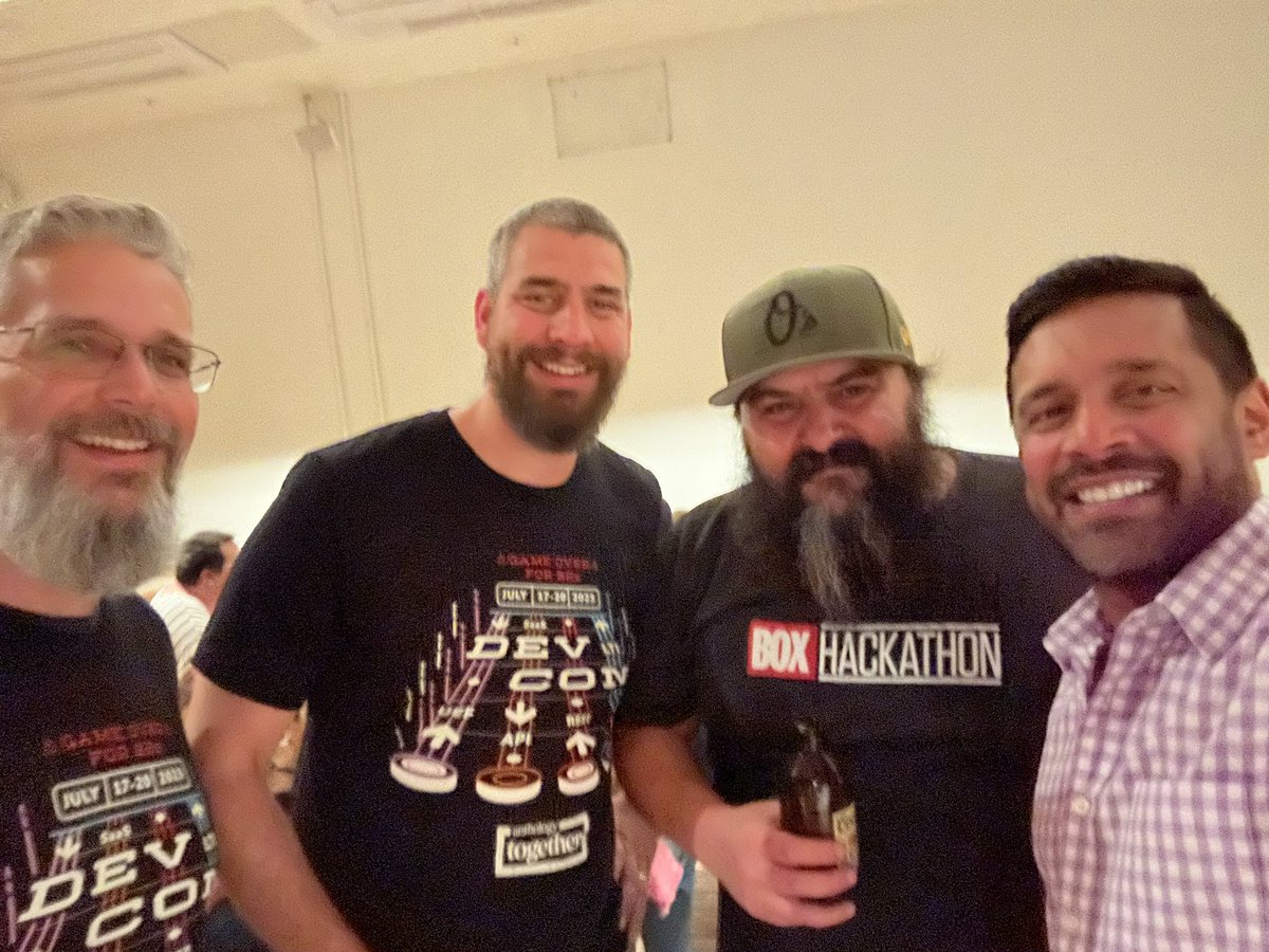 Quick - who has a black T and can help me grow my beard out longer tonight. <a href="/shurrey/">Scott Hurrey</a> #AT23