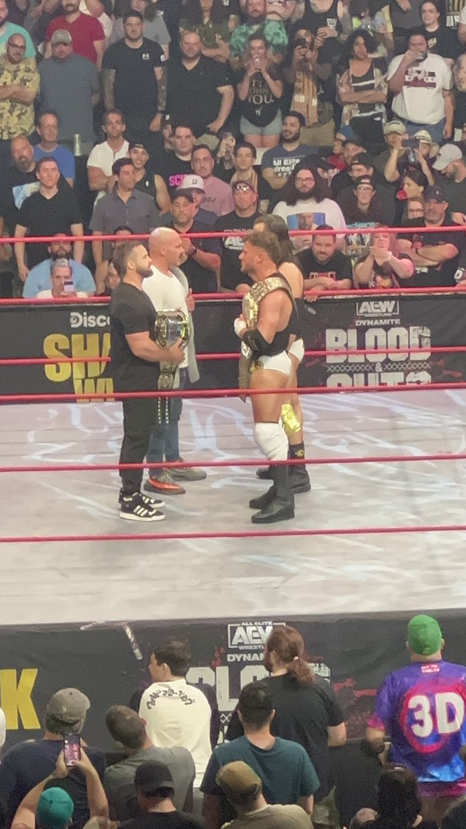 JCullityNews's tweet photo. Best event I’ve been to hands down! #AEWBoston @AEW https://t.co/2hJ904hw5K
