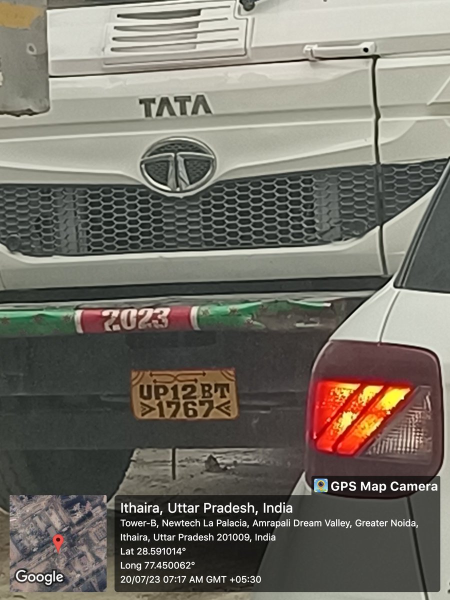 VimalPr59452753's tweet photo. Traffic jam caused by trucks on the road from Samridhi Grand Avenue , Techzone 4 Greater Noida West towards Sarvottam school. Causing publice nuesence.

Time 7:17 a.m.
Date 20/07/2023
Place Service road from Samridhi Grand Avenue Techzone 4 towards Sarvottam school. https://t.co/5GQqX6lBSo